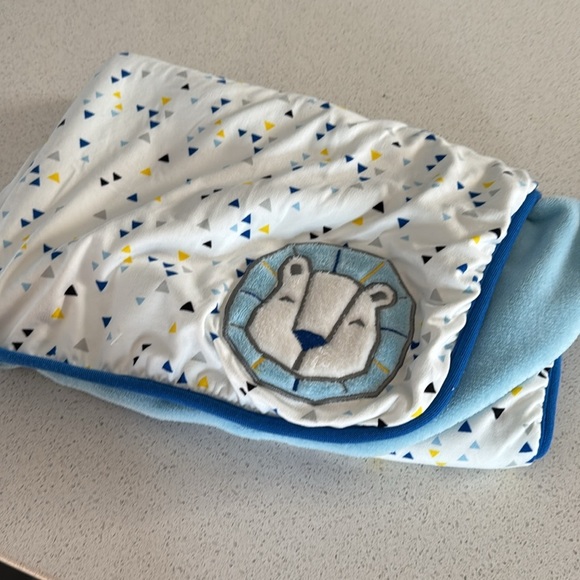Miniville blue baby lion blanket- soft and cozy - Picture 7 of 7
